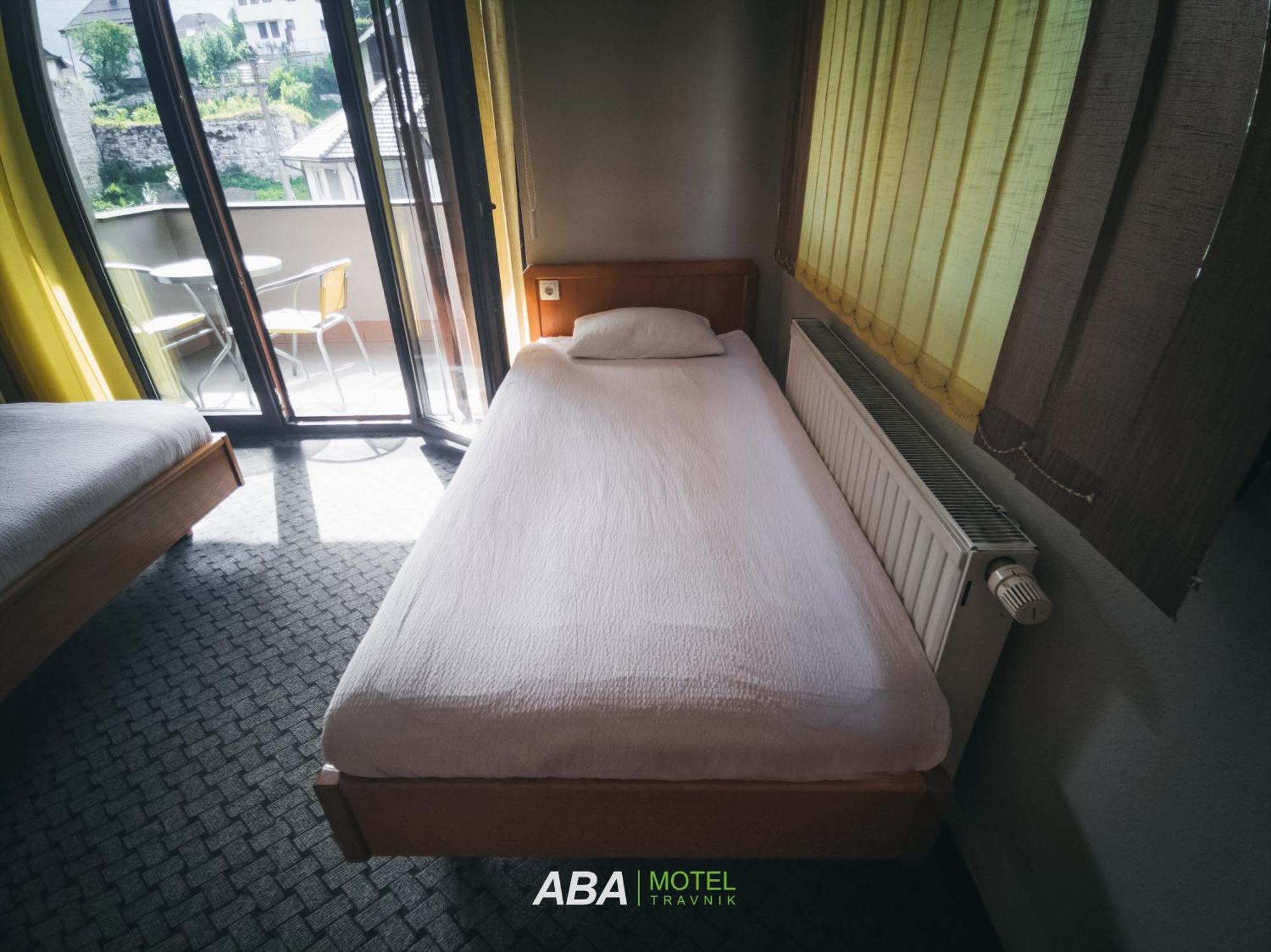 加尔尼阿坝汽车旅馆 特拉夫尼克 外观 照片